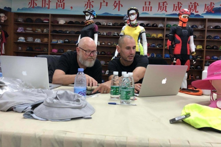 ประเทศจีน Dragon One Apparel Company Limited รายละเอียด บริษัท