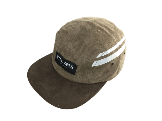 หมวกแคมป์ 5 แพนล์ที่มีแฟลต PU Visor และโลโก้ Label ที่ผสมผสาน